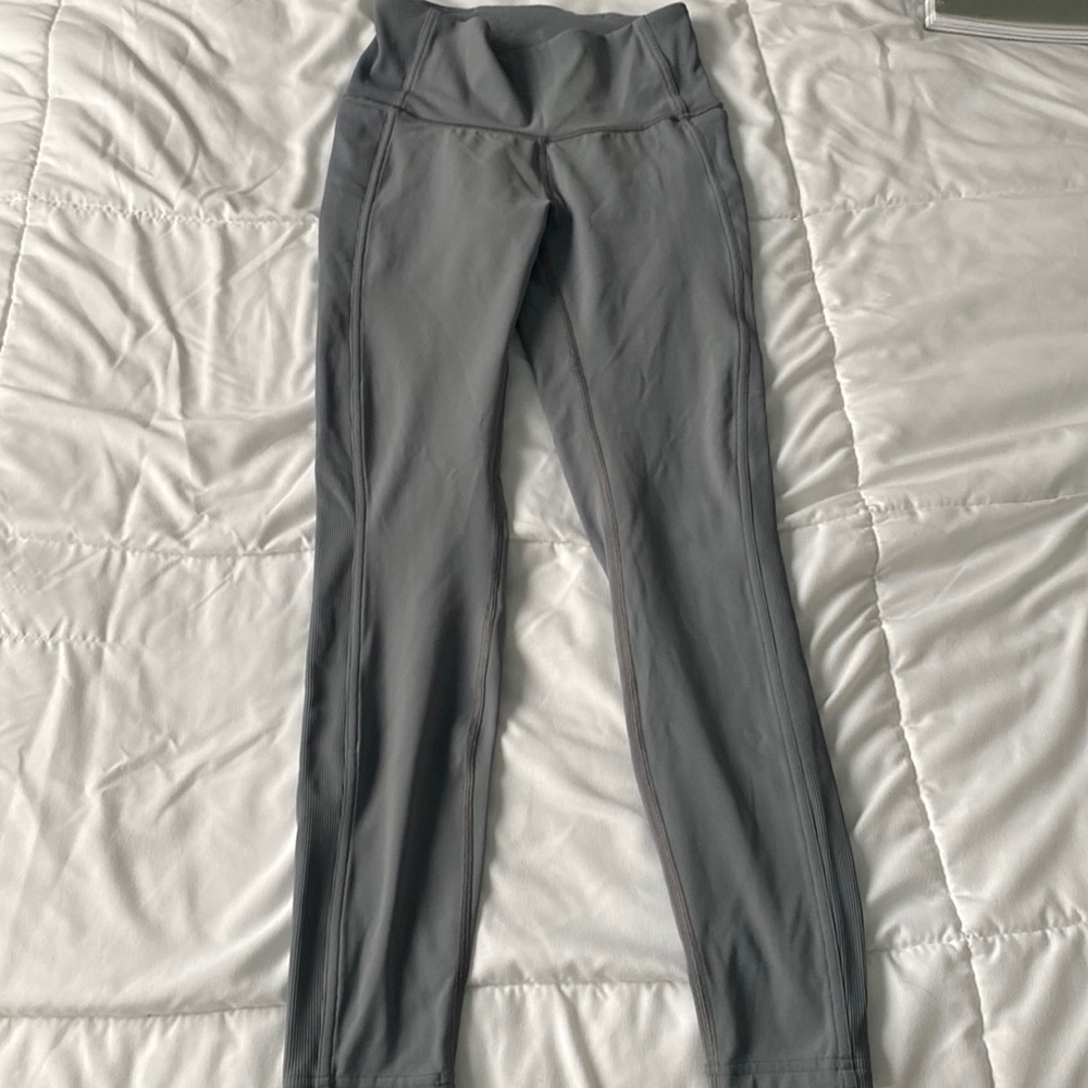 Lululemon Leggings Size 6 Gray Side Pockets Gym